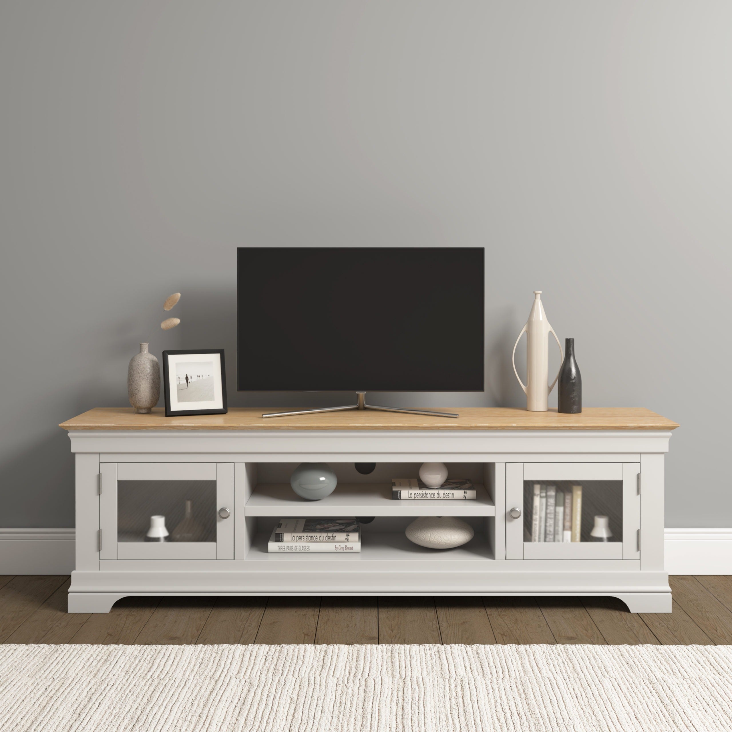 Bordeaux TV Stand