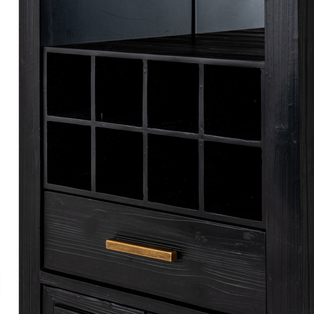 Close up of Lennox Black Drinks Unit